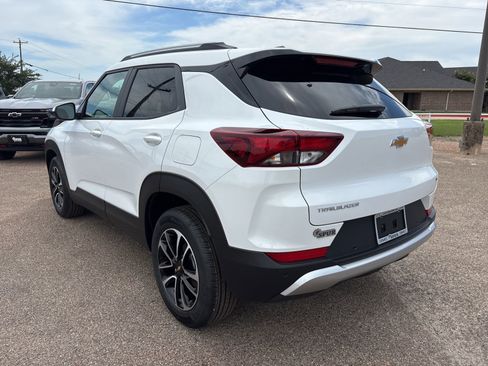 New 2026 Chevrolet TrailBlazer LT w/ Convenience Package FWD image 4