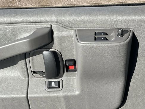 New 2025 GMC Savana 2500 w/ Driver Convenience Package RWD image 23