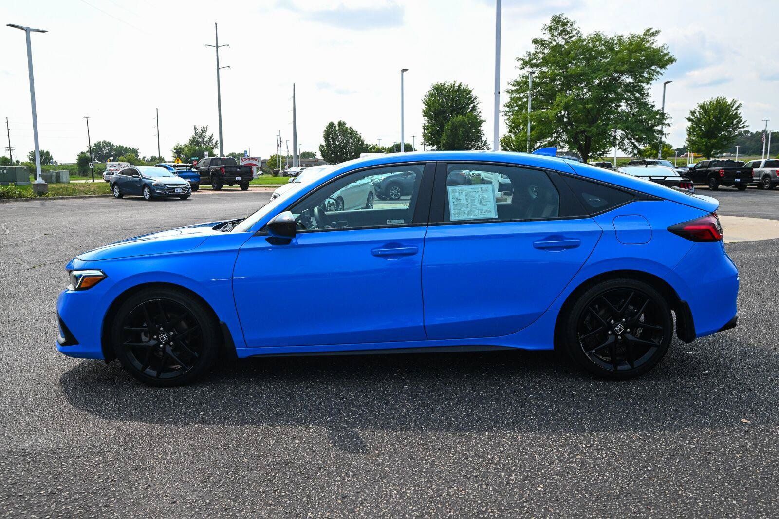 Used 2023 Honda Civic Sport image 8