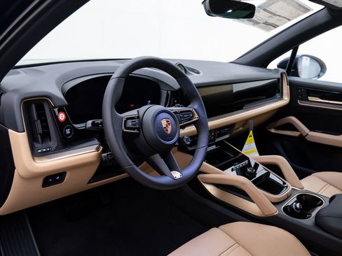 New 2026 Porsche Cayenne image 4