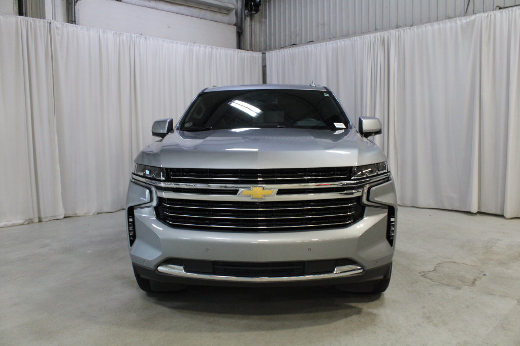 Used 2023 Chevrolet Suburban LT w/ LT Signature Package AWD/4WD image 36