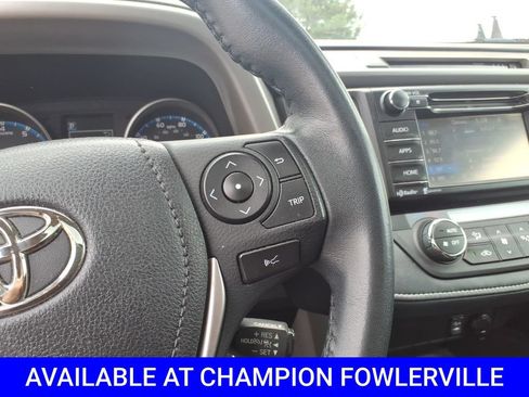 Used 2018 Toyota RAV4 XLE AWD/4WD image 16
