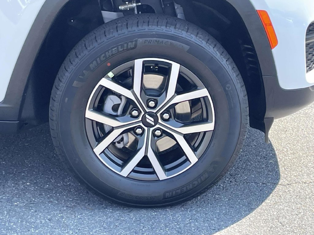 New 2027 Jeep Grand Cherokee Laredo AWD/4WD image 11