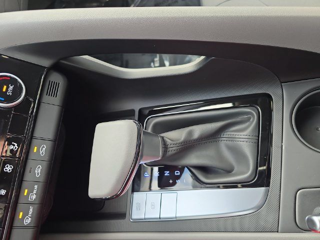 Used 2026 Hyundai Elantra Sport FWD image 19