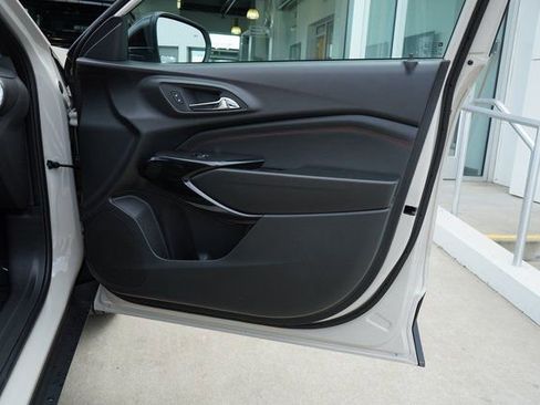 New 2026 Chevrolet Trax RS w/ Sunroof Package FWD image 17