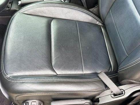 Used 2022 Jeep Wrangler Unlimited Sahara image 21