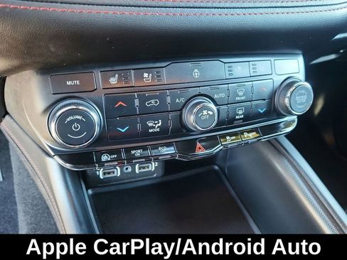 Used 2023 Dodge Durango GT image 25