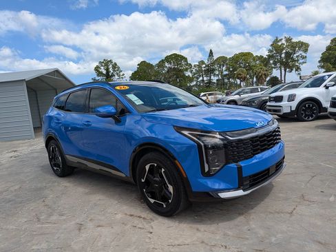 Certified 2026 Kia Sportage SX FWD image 2