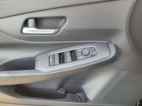 New 2026 Nissan Sentra SV w/ SV Convenience Package FWD image 18