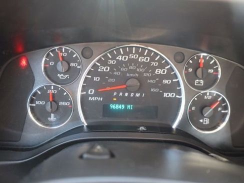 Used 2018 Chevrolet Express 2500 image 20