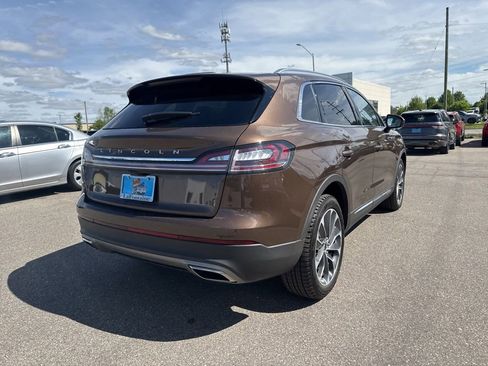 Used 2022 Lincoln Nautilus Reserve AWD/4WD image 5