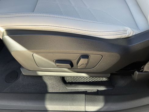 New 2026 BMW X1 xDrive28i w/ Technology Package image 15