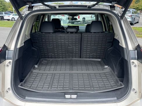 Used 2024 Nissan Rogue Platinum w/ Platinum Premium Package image 14