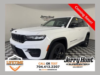 Used 2023 Jeep Grand Cherokee Altitude