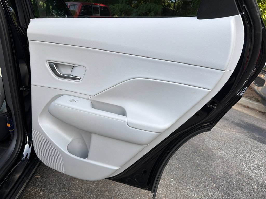 New 2026 Hyundai Kona Limited FWD image 16