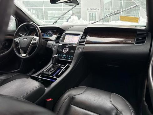 Used 2019 Ford Taurus Limited image 33