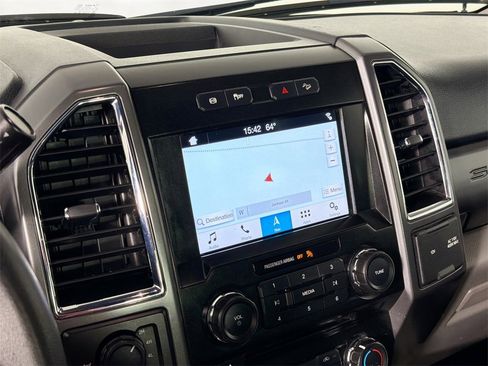 Used 2017 Ford F250 XLT w/ XLT Premium Package image 13