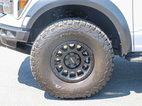 Used 2025 Ford F150 Raptor AWD/4WD image 9