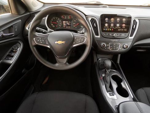 Used 2023 Chevrolet Malibu LT image 15