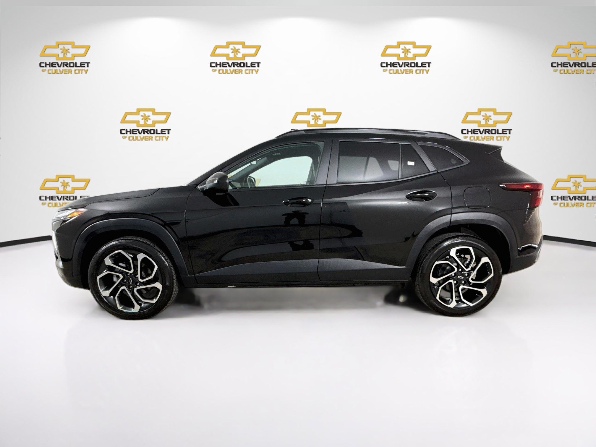 Used 2024 Chevrolet Trax RS w/ Driver Confidence Package FWD image 5