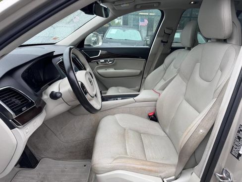 Used 2016 Volvo XC90 T6 Momentum w/ Momentum Plus Package image 12