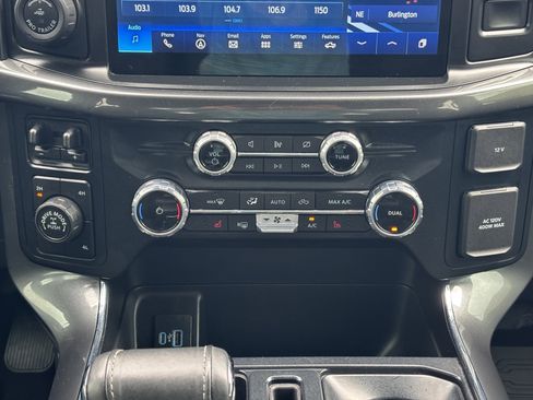 Used 2019 Ford F150 XLT w/ Equipment Group 302A Luxury AWD/4WD image 36
