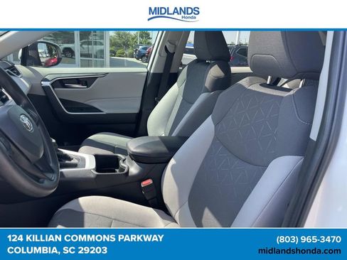 Used 2024 Toyota RAV4 XLE w/ Convenience Package FWD image 17