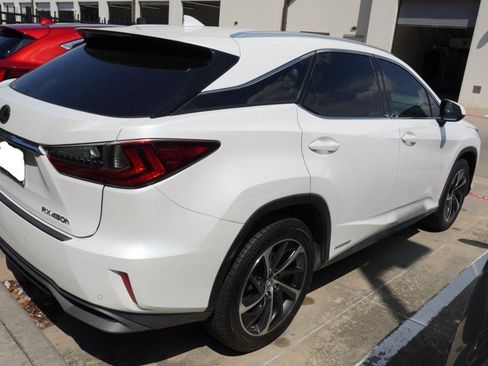 Used 2017 Lexus RX 450h AWD w/ Luxury Package image 4