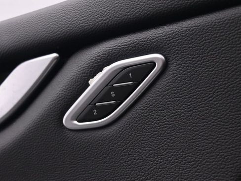 Used 2021 Maserati Ghibli S RWD image 40