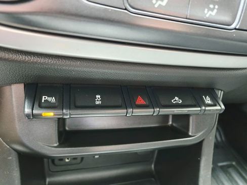 Used 2021 Chevrolet Colorado LT w/ Fleet Safety Package RWD image 30