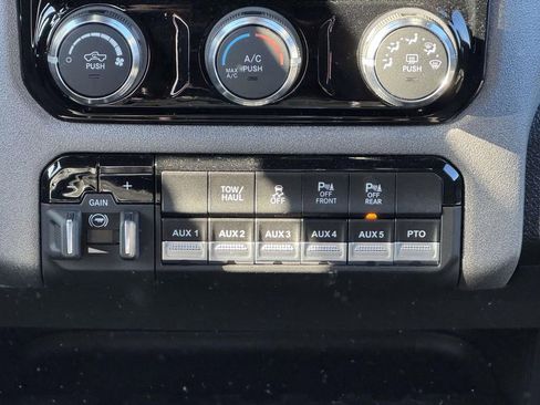 New 2026 RAM 3500 Tradesman image 19