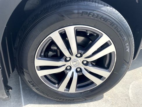 Used 2017 Honda Pilot EX-L image 6