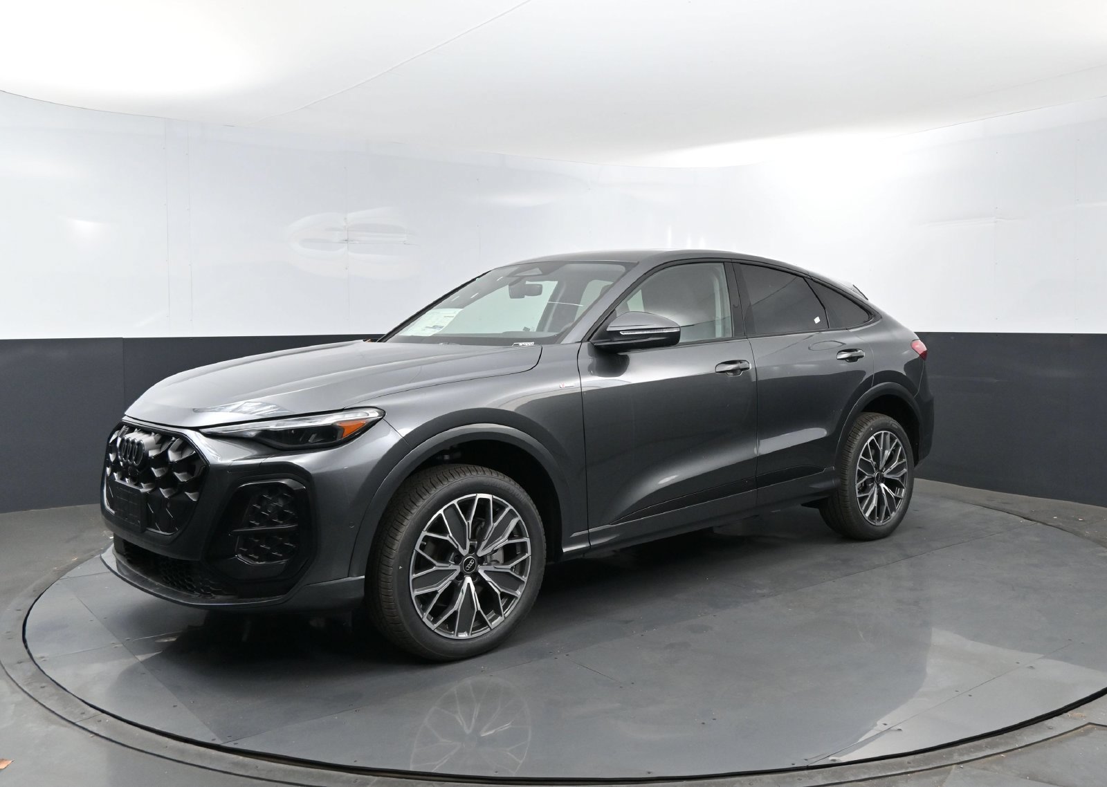 New 2026 Audi Q5 Premium Plus AWD/4WD image 1