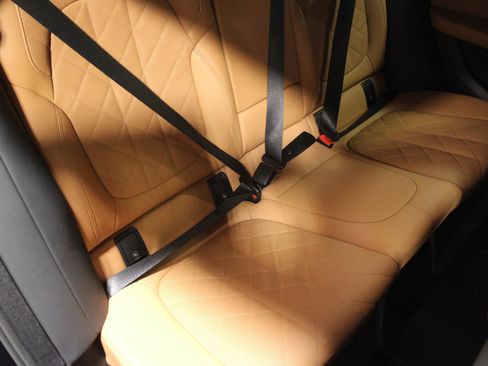 Used 2023 BMW X6 M50i w/ Parking Assistance Package image 16