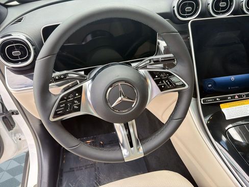Used 2026 Mercedes-Benz GLC 300 image 14