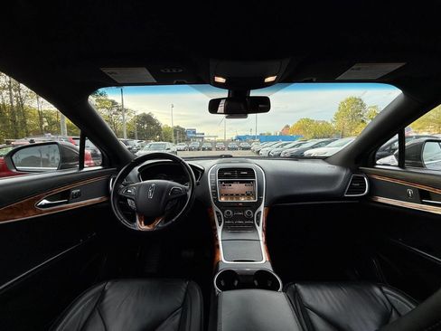 Used 2018 Lincoln MKX Select w/ Select Plus Package image 6