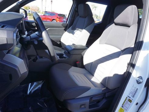 Used 2024 Toyota Tacoma TRD Sport image 15