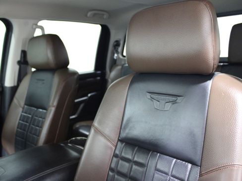 Used 2017 Nissan Titan Platinum Reserve image 3