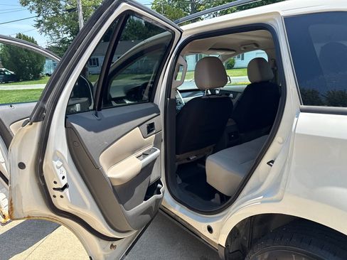 Used 2013 Ford Edge SE FWD image 12