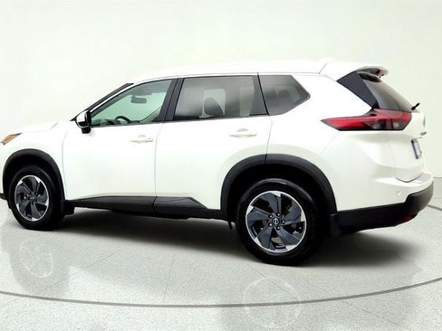 Used 2024 Nissan Rogue SV w/ SV Premium Package FWD image 6