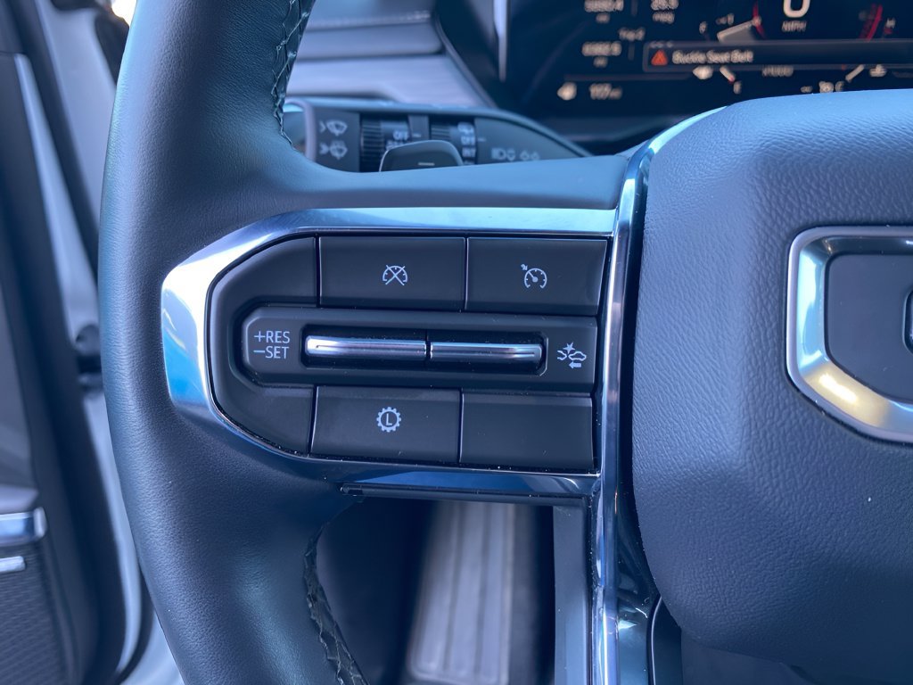 Used 2025 GMC Acadia Elevation FWD image 19