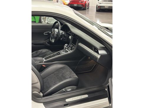 Used 2015 Porsche 911 GT3 RWD image 13