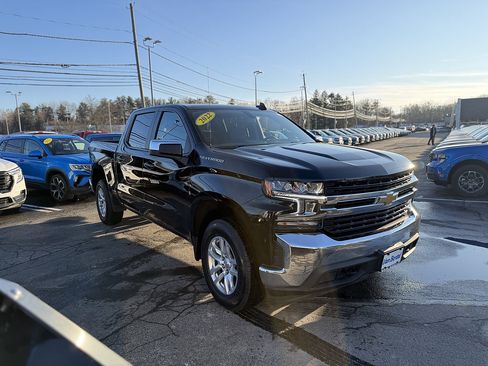 Used 2022 Chevrolet Silverado 1500 LT AWD/4WD image 7