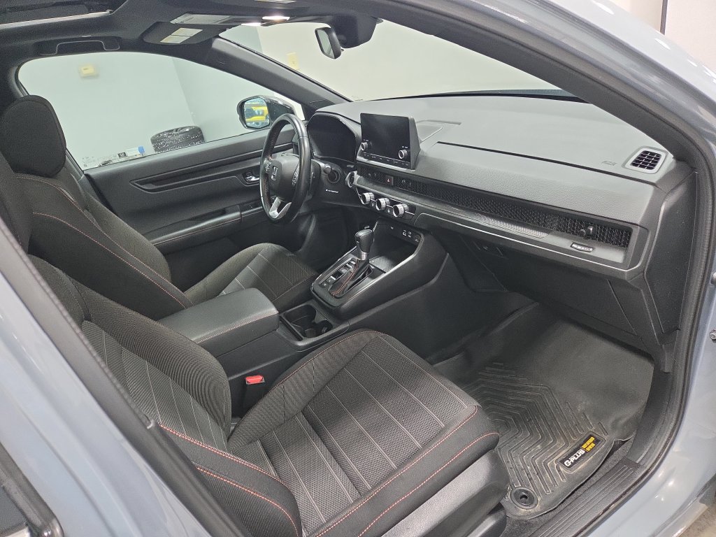 Used 2025 Honda CR-V Sport image 21
