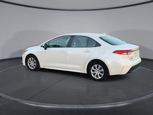 Used 2025 Toyota Corolla LE FWD image 6