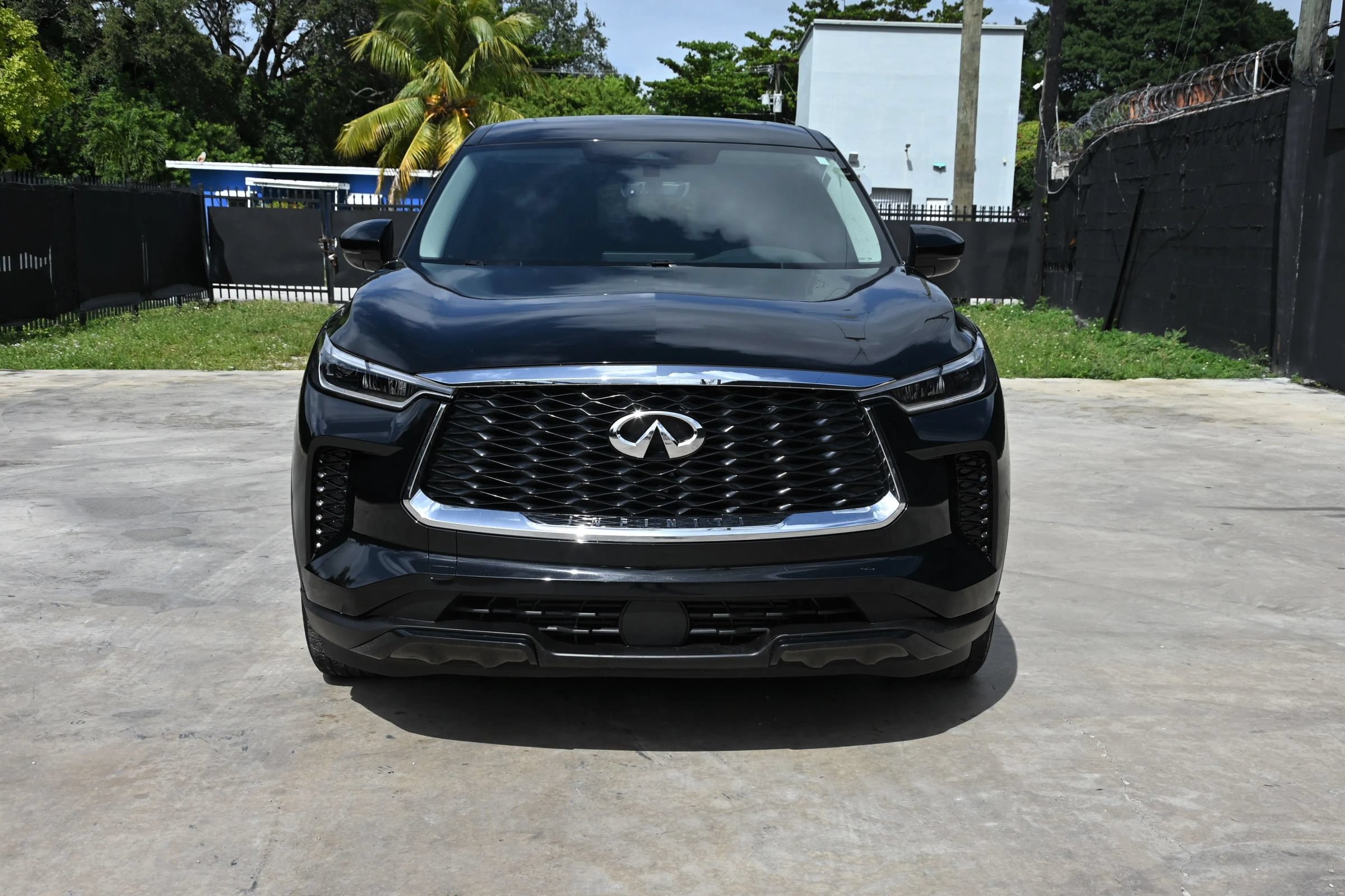 Used 2025 INFINITI QX60 Pure FWD image 2