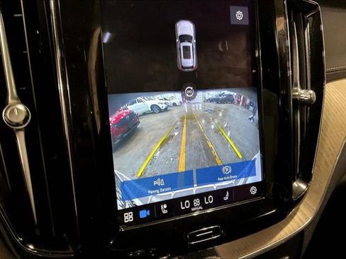 Certified 2022 Volvo XC60 T8 Inscription w/ Advanced Package image 22