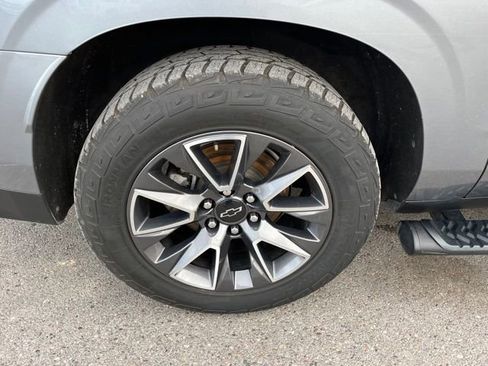 Used 2022 Chevrolet Suburban Z71 w/ Off-Road Capability Package image 23
