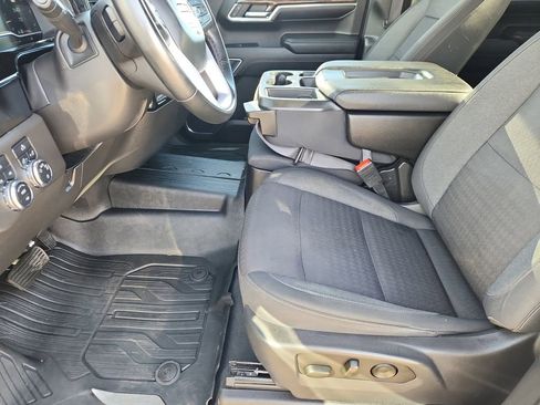 Used 2023 GMC Sierra 1500 SLE image 8