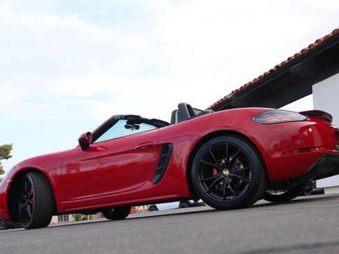 Used 2017 Porsche 718 Boxster S RWD image 18